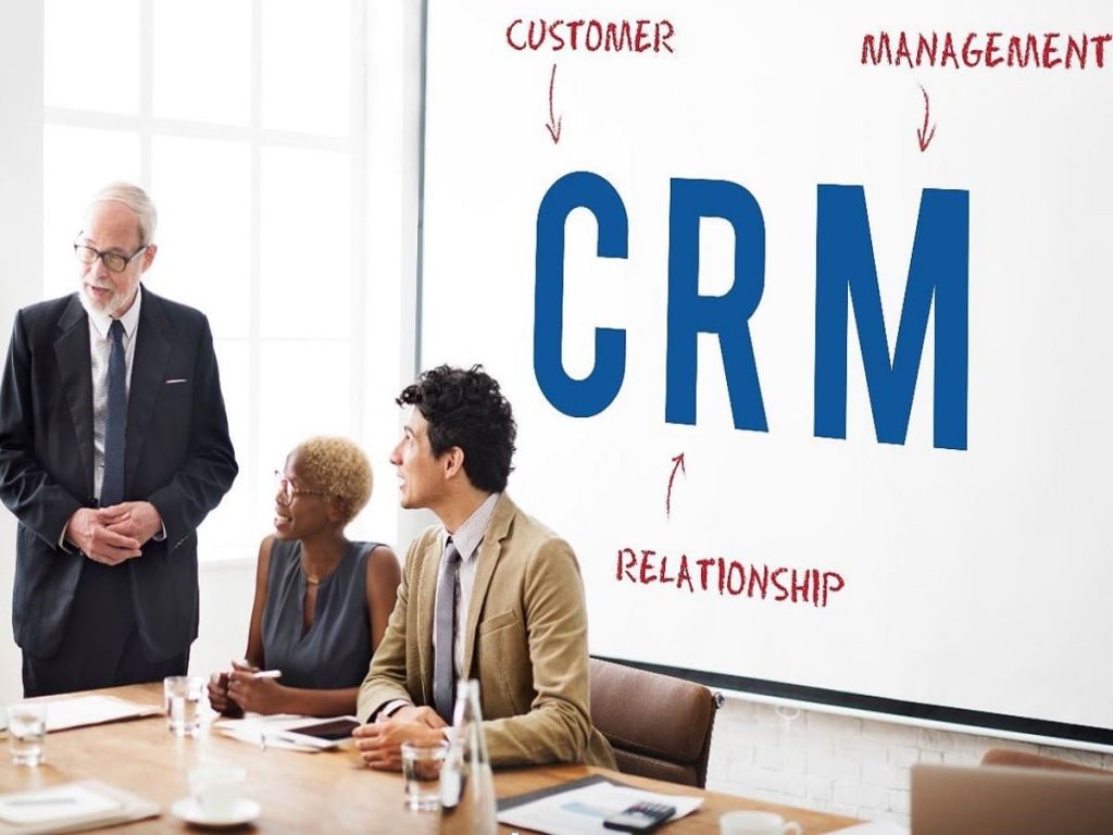 مدیریت ارتباط مشتری یا CRM چیست و چه هدفی را دنبال می کند؟ | تاک شد